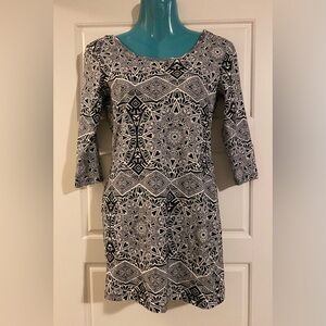 G21 Dress Geo Surprise Contour
Bodycon Black White Size M